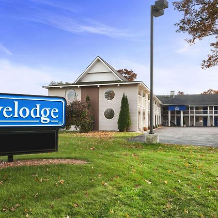 Travelodge By Wyndham Traverse City Mi Exterior foto